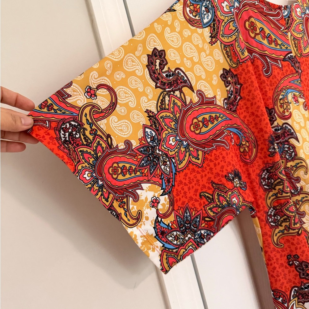 NWOT Venus Women's Paisley Print MaxiDress Red Multicolor VNeck Kimono Sleeve 1X - Picture 7 of 9